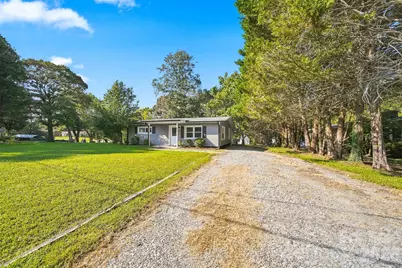 2938 11th Avenue SW, Hickory, NC 28602 - Photo 3