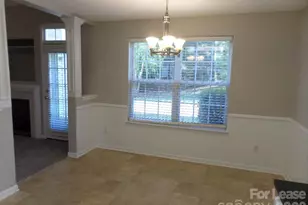 3617 Sipes Ln, Charlotte, NC 28269 - Photo 3