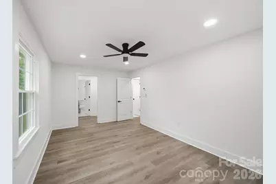 6800 Ludwig Drive, Charlotte, NC 28215 - Photo 9