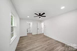 6800 Ludwig Dr, Charlotte, NC 28215 - Photo 9