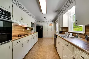 144 Cherry St, Sylva, NC 28779 - Photo 7