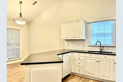 4409 Stonefield Drive, Charlotte, NC 28269 - Photo 5