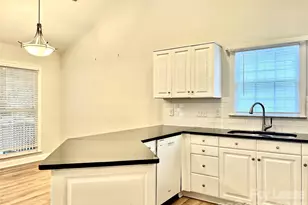 4409 Stonefield Dr, Charlotte, NC 28269 - Photo 5