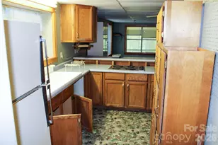 70 Fox Mountain Rd, Columbus, NC 28722 - Photo 37