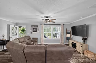 140 Fernwood Ct, Troy, NC 27371 - Photo 3