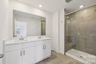 8236 Hidden Spgs Trl, Charlotte, NC 28216 - Photo 15