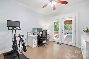2529 Shady Reach Ln, Charlotte, NC 28214 - Photo 13