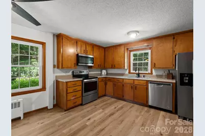 689 S Trade Street, Tryon, NC 28782 - Photo 27