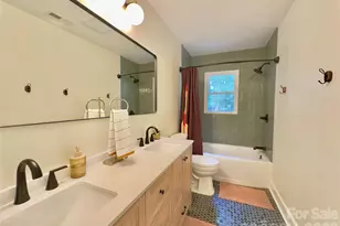 1814 Summerhill Dr, Charlotte, NC 28212 - Photo 3