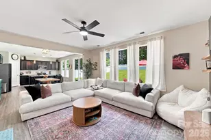 2902 Oakdale Rd, Charlotte, NC 28216 - Photo 7