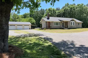 917 W Pine St, Blacksburg, SC 29702 - Photo 1