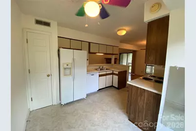 7962 Greenside Court, Charlotte, NC 28277 - Photo 15