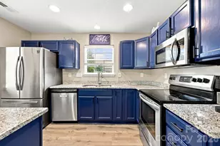 2826 Mayer House Ct, Charlotte, NC 28214 - Photo 5