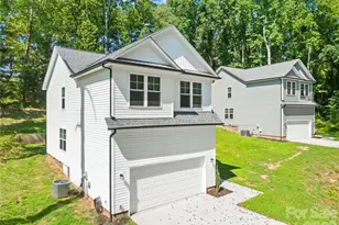 242 Valleybrook Ln, Troutman, NC 28166 - Photo 3