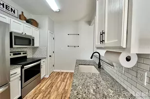 1309 Anthem Ct, Charlotte, NC 28205 - Photo 7