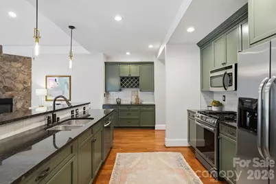 1815 Dearmon Drive, Charlotte, NC 28205 - Photo 9
