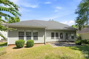 13210 Arbor Day Ct, Charlotte, NC 28269 - Photo 35