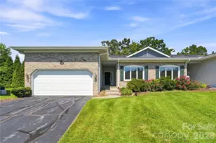 14 Country Meadows Ln, Hendersonville, NC 28792 - Photo 1