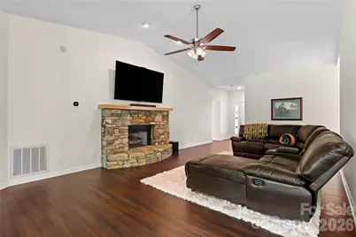 14 Country Meadows Lane, Hendersonville, NC 28792 - Photo 5