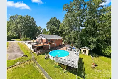 100 30th Avenue NW, Hickory, NC 28601 - Photo 25