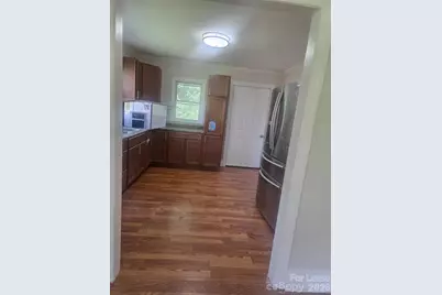 1010 E Harrison Avenue, Gastonia, NC 28054 - Photo 3