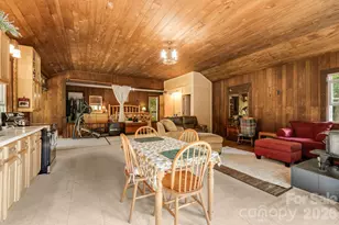 1712 Little Crk Rd, Hot Springs, NC 28743 - Photo 15