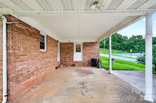 2406 Nix Creek Rd, Marion, NC 28752 - Photo 5