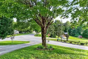 2406 Nix Creek Rd, Marion, NC 28752 - Photo 35