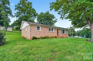 2406 Nix Creek Rd, Marion, NC 28752 - Photo 3