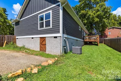 206 Padgettown Road, Black Mountain, NC 28711 - Photo 23