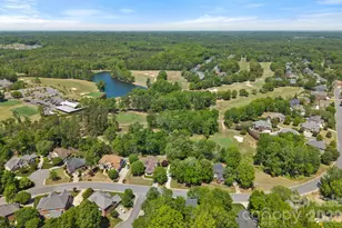 2401 Flagstick Dr, Matthews, NC 28104 - Photo 41