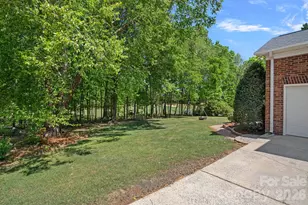 2401 Flagstick Dr, Matthews, NC 28104 - Photo 35