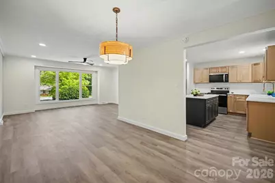 5324 Cheval Place, Charlotte, NC 28205 - Photo 3