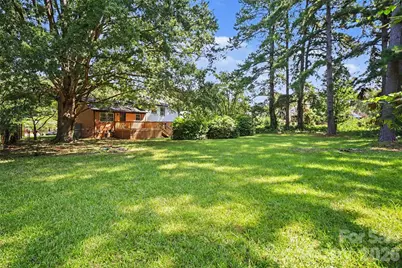 5324 Cheval Place, Charlotte, NC 28205 - Photo 17