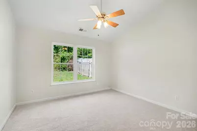 10424 Green Hedge Avenue, Charlotte, NC 28269 - Photo 17