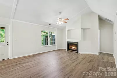 10424 Green Hedge Avenue, Charlotte, NC 28269 - Photo 5