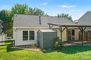 10424 Green Hedge Ave, Charlotte, NC 28269 - Photo 21