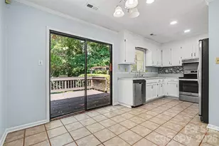 7225 McTeal Pl, Charlotte, NC 28262 - Photo 11
