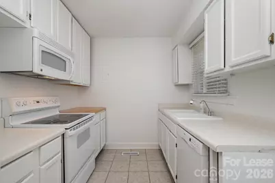 564 Wakefield Drive #B, Charlotte, NC 28209 - Photo 9