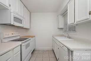 564 Wakefield Dr, Charlotte, NC 28209 - Photo 9