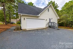 102 Seminole Ct, West End, NC 27376 - Photo 5