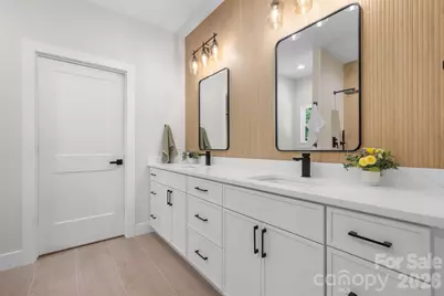 718 W 1st Street, Newton, NC 28658 - Photo 17
