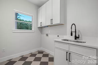 718 W 1st Street, Newton, NC 28658 - Photo 25