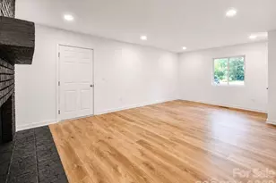 300 King St, Monroe, NC 28110 - Photo 9