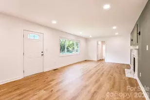 300 King St, Monroe, NC 28110 - Photo 5