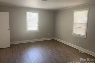 316 S Ransom St, Gastonia, NC 28052 - Photo 5