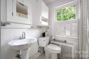 303 Country Club Rd, Asheville, NC 28804 - Photo 21