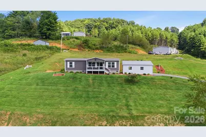 582 John Henry Road, Burnsville, NC 28714 - Photo 3