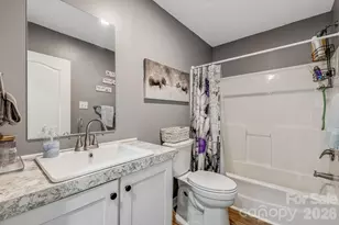 582 John Henry Rd, Burnsville, NC 28714 - Photo 23