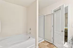 4008 Tulocay Ln, Charlotte, NC 28215 - Photo 21